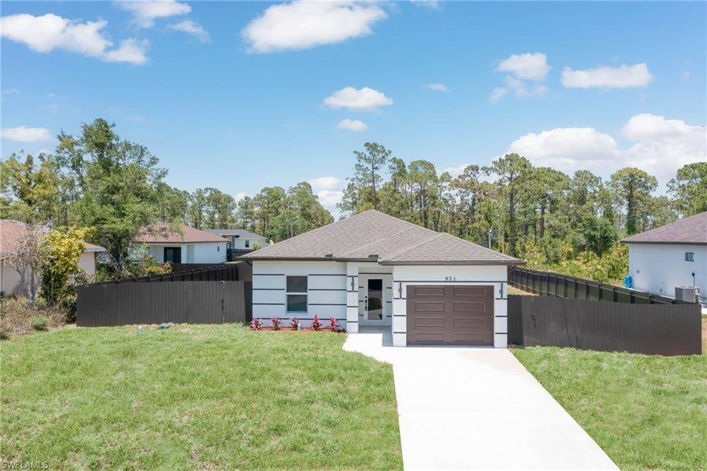 812 Jaguar BLVD, Lehigh Acres, FL 33974