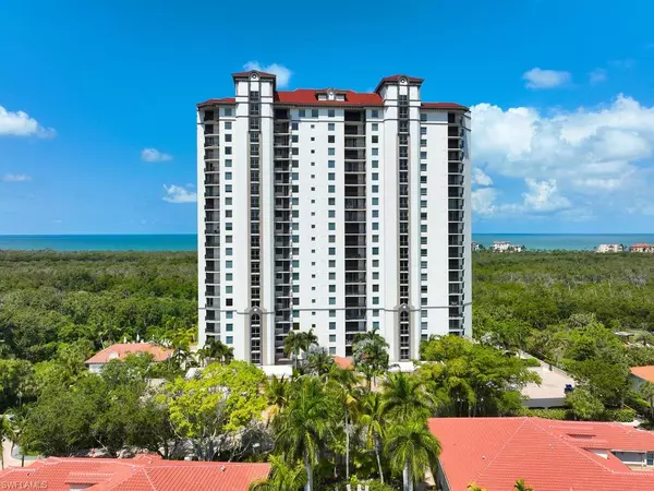 Naples, FL 34108,7225 Pelican Bay BLVD #2205