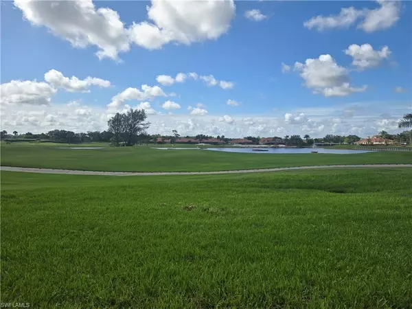 Naples, FL 34110,5896 Three Iron DR #1702