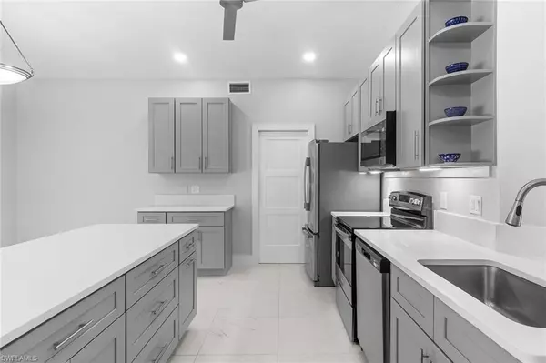 Naples, FL 34120,530 22nd AVE NW