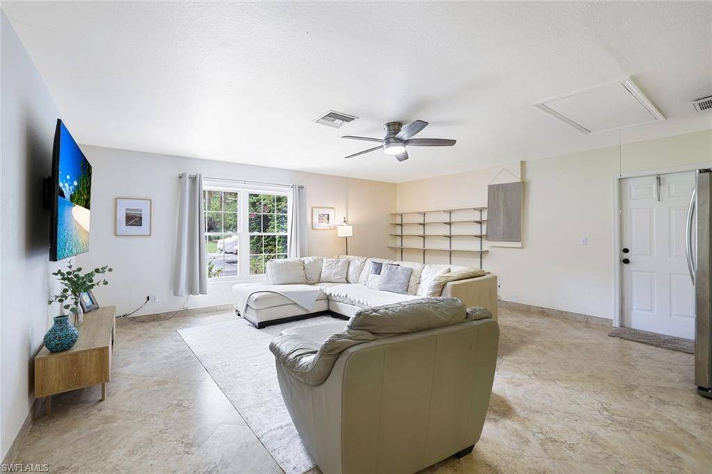 Naples, FL 34119,4710 1st AVE NW