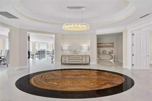 Marco Island, FL 34145,970 Cape Marco DR #2506