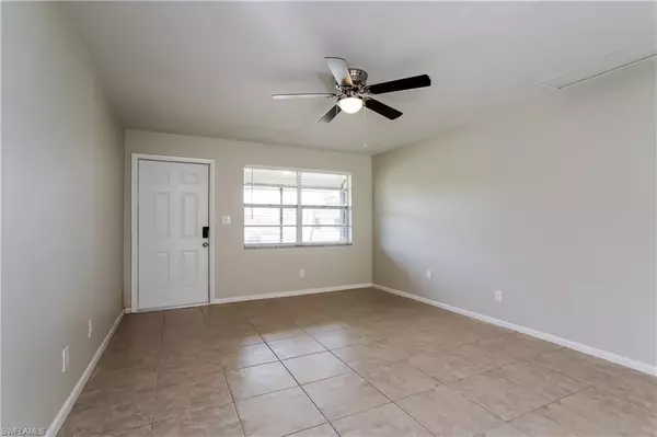 Cape Coral, FL 33990,915 SE 19th ST