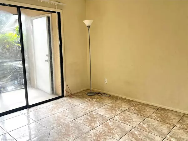 Fort Myers, FL 33916,824 Alderman ST #106