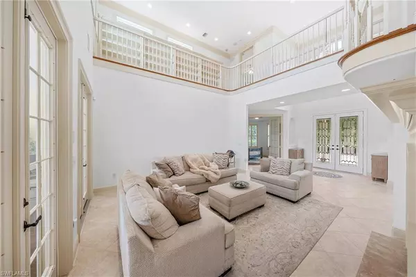 Naples, FL 34109,4009 Treadwater CT