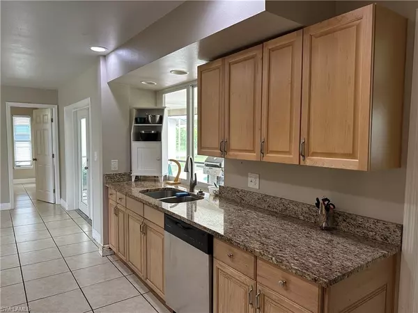 Naples, FL 34104,4620 Parrot AVE