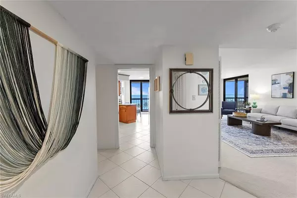 Naples, FL 34103,4551 Gulf Shore BLVD N #801