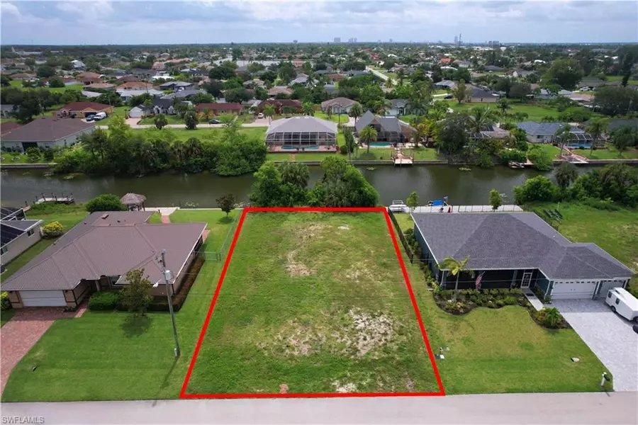 303 NE 17th PL, Cape Coral, FL 33909