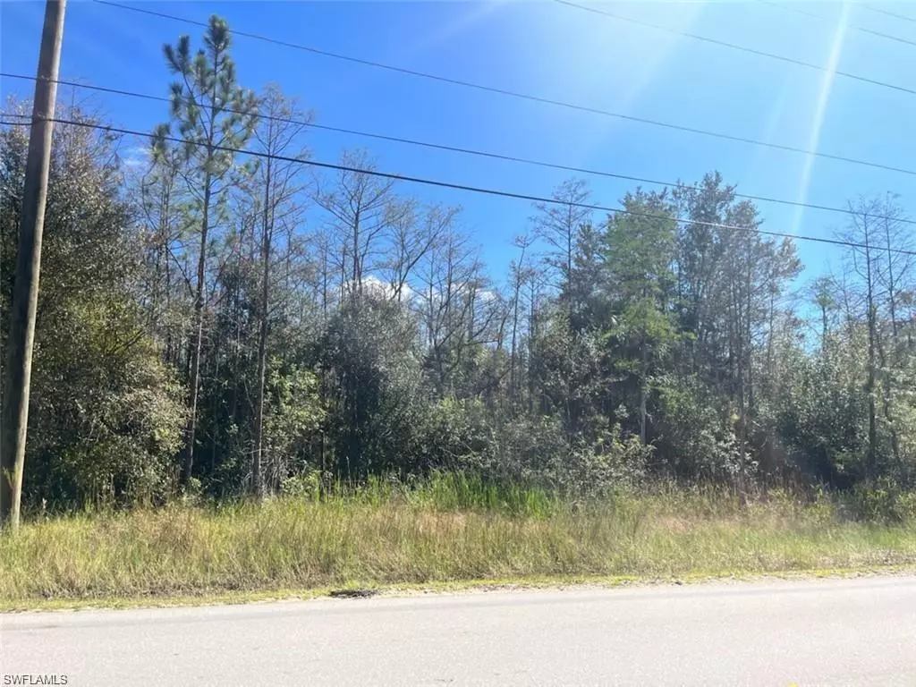 Naples, FL 34120,Address not disclosed