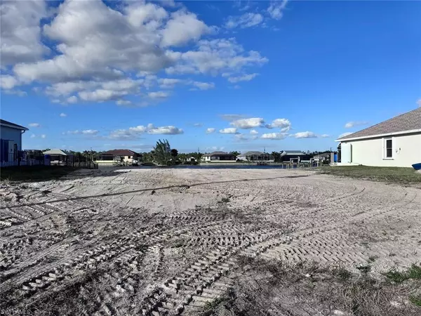 Cape Coral, FL 33993,4323 NW 39th ST