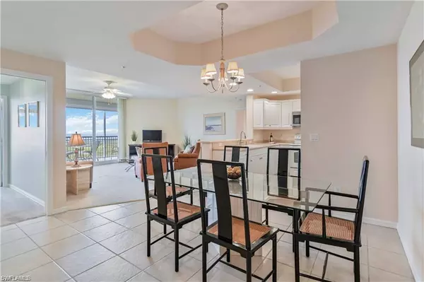 Naples, FL 34110,1001 Arbor Lake DR #1406