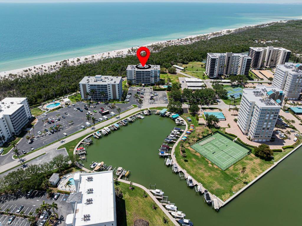 5 Bluebill AVE #303, Naples, FL 34108