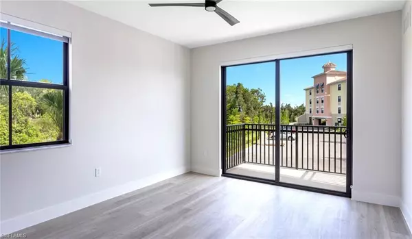 Estero, FL 33928,22980 Vista Edera CIR #3-301