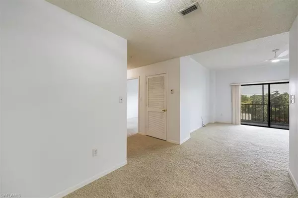 Naples, FL 34110,900 Arbor Lake DR #9-307