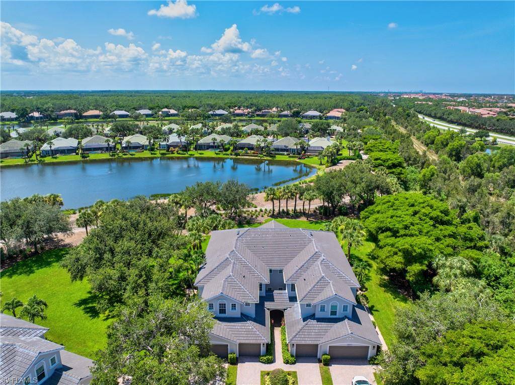 Estero, FL 34135,9101 Palmetto Ridge DR #201
