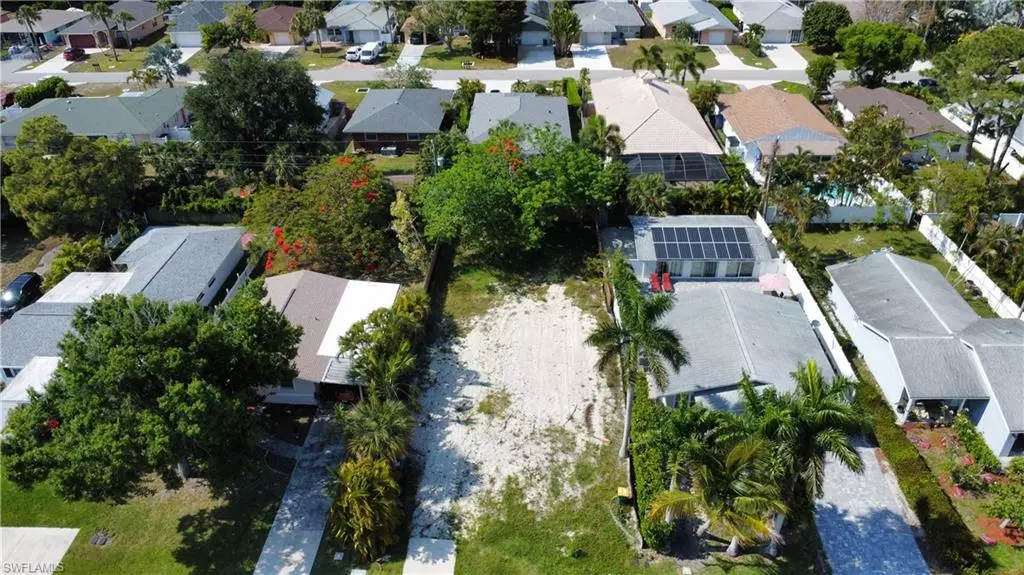 Naples, FL 34108,769 95th AVE N