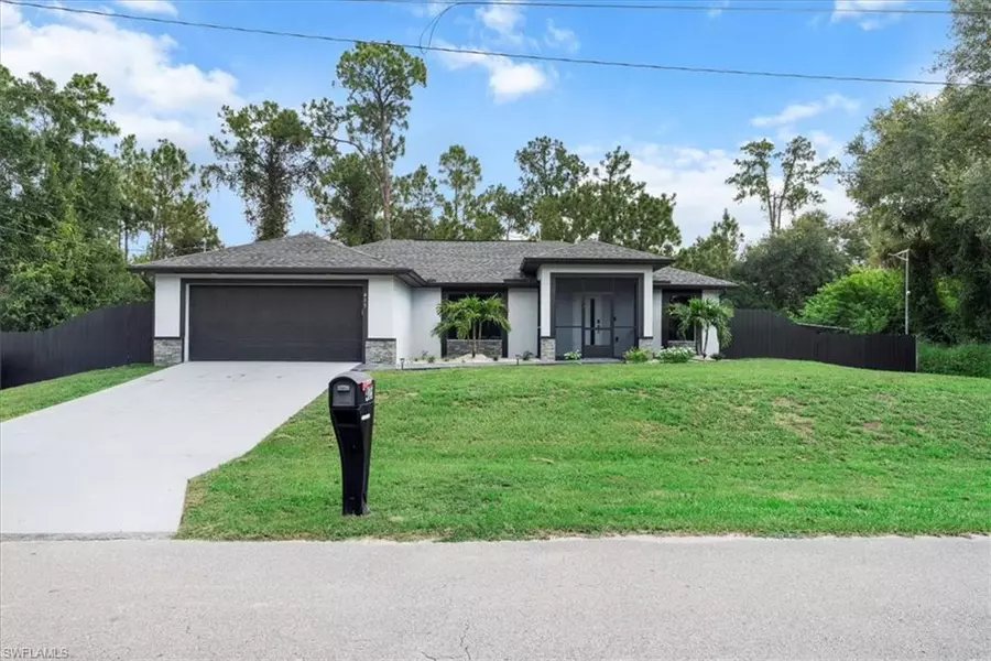 405 E 17th ST, Lehigh Acres, FL 33972