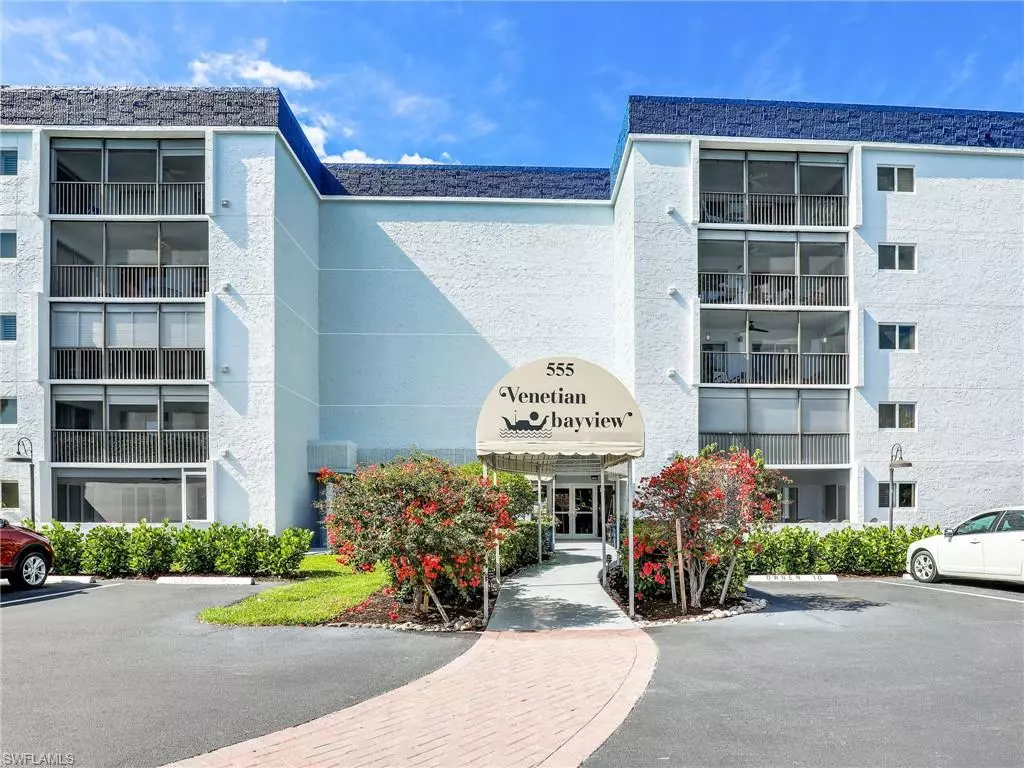 Naples, FL 34103,555 Park Shore DR #B-309
