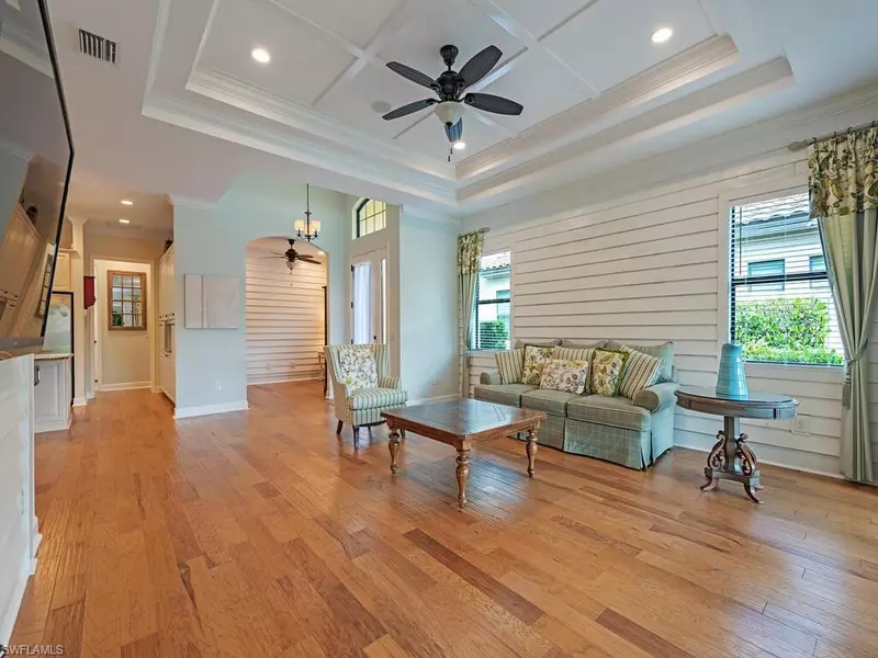 9008 Isla Bella CIR, Bonita Springs, FL 34135