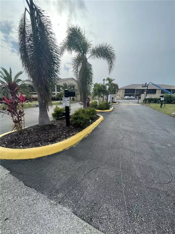 Fort Myers, FL 33919,5319 Summerlin RD #1914