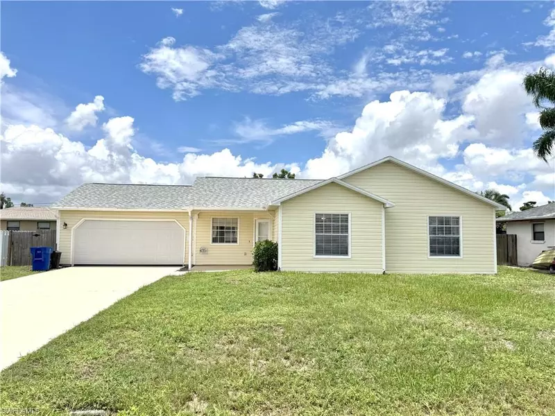 8429 Coral DR, Fort Myers, FL 33967