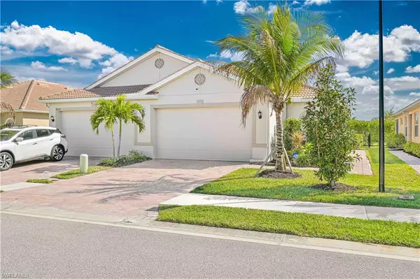 3013 Royal Gardens AVE, Fort Myers, FL 33916