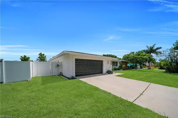 Cape Coral, FL 33904,1903 Cornwallis PKWY