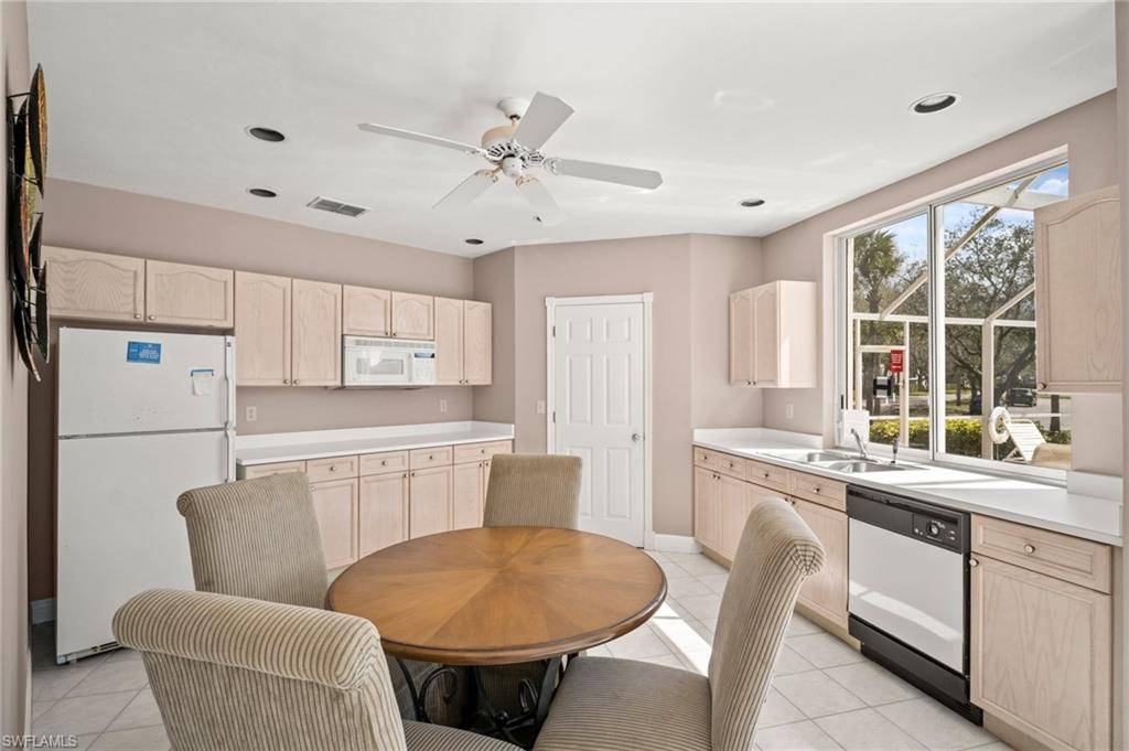 Bonita Springs, FL 34135,12249 Londonderry LN