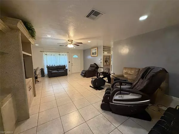 Lake Worth, FL 33461,Address not disclosed