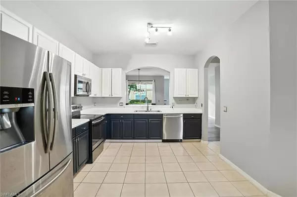 Estero, FL 33928,9723 Heatherstone Lake CT #4
