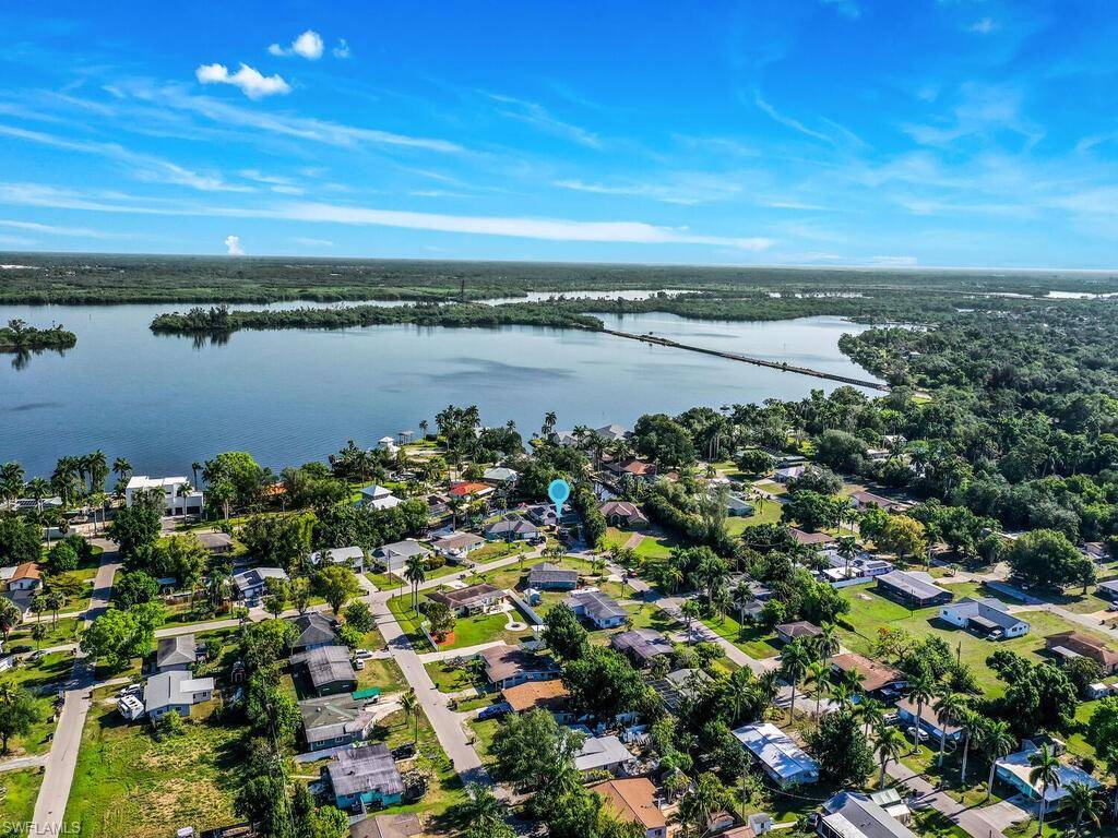 4555 Auburn AVE, Fort Myers, FL 33905