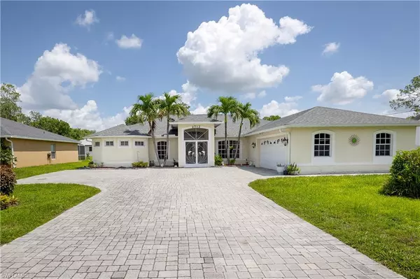 2712 5th ST W, Lehigh Acres, FL 33971