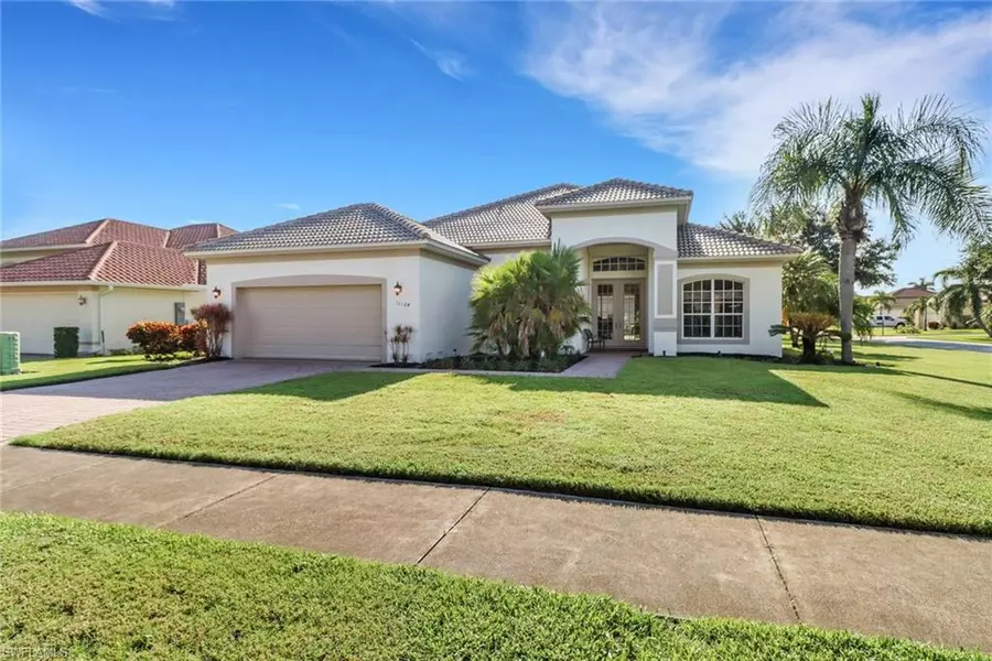 11124 Sea Tropic LN, Fort Myers, FL 33908