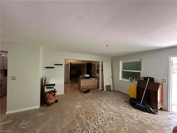 North Fort Myers, FL 33917,16940 Tarpon WAY