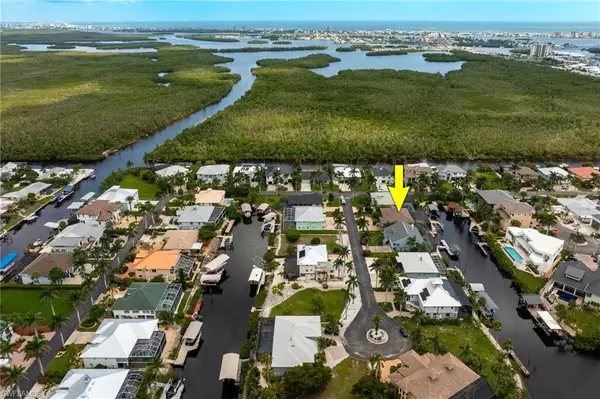 Fort Myers Beach, FL 33931,17930 Grey Heron CT