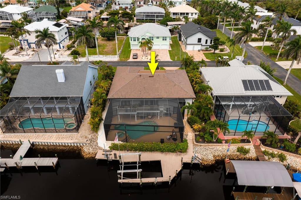 Fort Myers Beach, FL 33931,17930 Grey Heron CT
