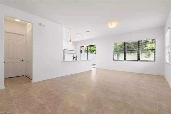 Naples, FL 34104,8797 Madrid CIR