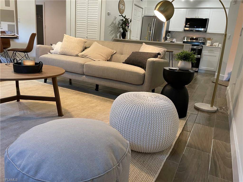 Bonita Springs, FL 34135,8940 Colonnades CT E #721