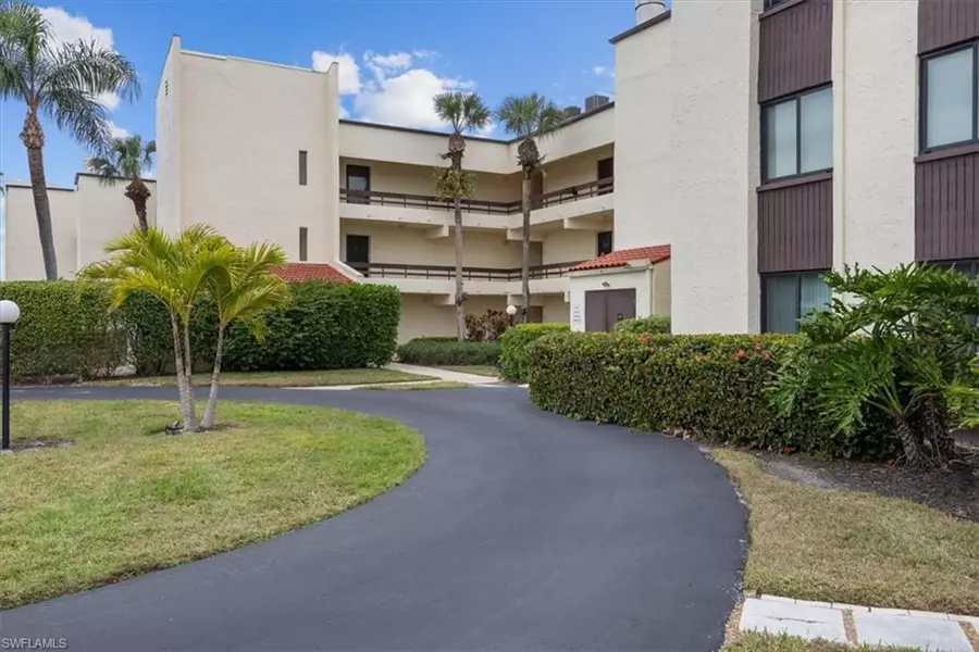 3635 Boca Ciega DR #207, Naples, FL 34112