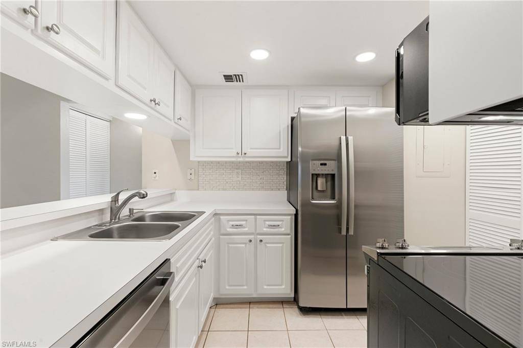 Marco Island, FL 34145,14 Manor TER #9-106