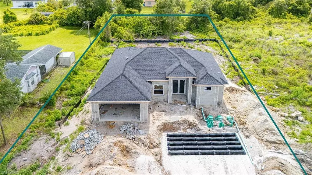 615 8th AVE, Lehigh Acres, FL 33972