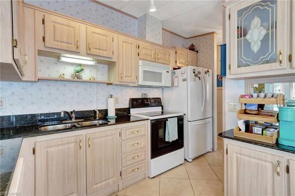 Naples, FL 34120,1031 Crystal Lake DR