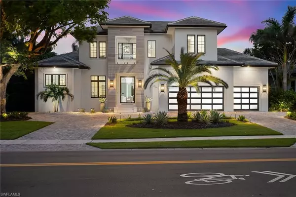 3190 Crayton RD, Naples, FL 34103