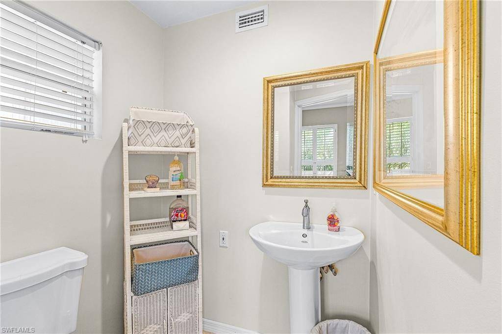 Sanibel, FL 33957,6447 Pine AVE