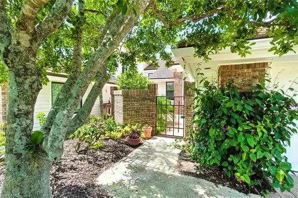 Naples, FL 34103,4028 Crayton RD #C3