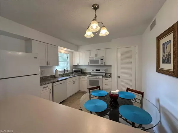 3325 Airport RD N #I1, Naples, FL 34105