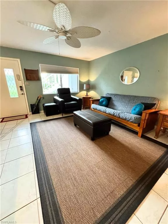 Fort Myers, FL 33916,431 Van Buren ST #E2