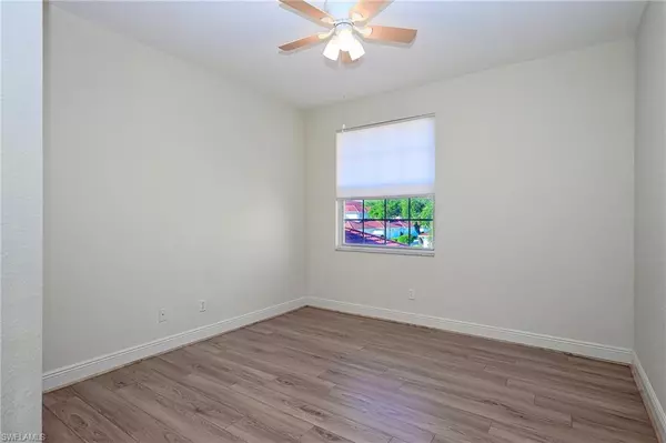 Naples, FL 34119,635 Lalique CIR #1303