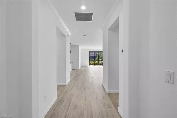 Naples, FL 34120,9238 Shadow Oak LN