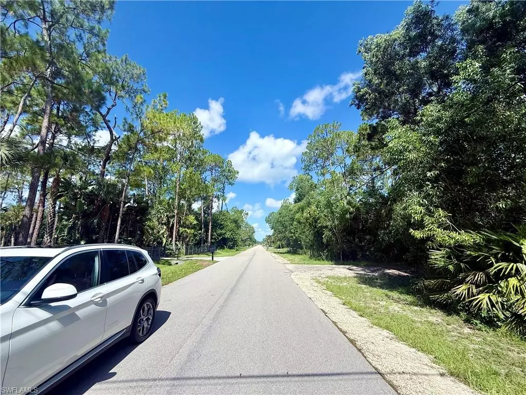 Naples, FL 34117,3825 13th AVE SW